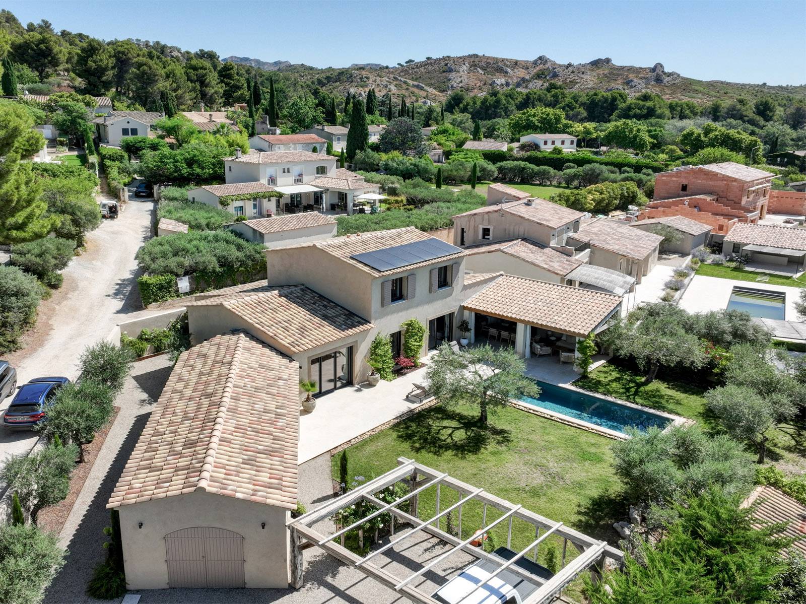Construction d'un mas néo Provençal niché la commune de Maussane-les-Alpilles dans les bouches du Rhône