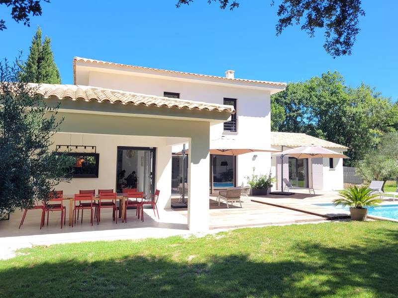 Construction d'une maison contemporaine sur la commune de Venelles, dans les Bouches du Rhône